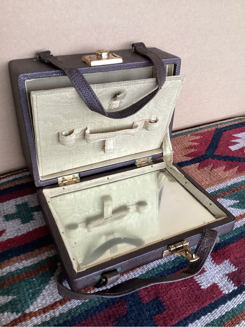 Vintage leather cosmetic vanity case hard shell jewelry box